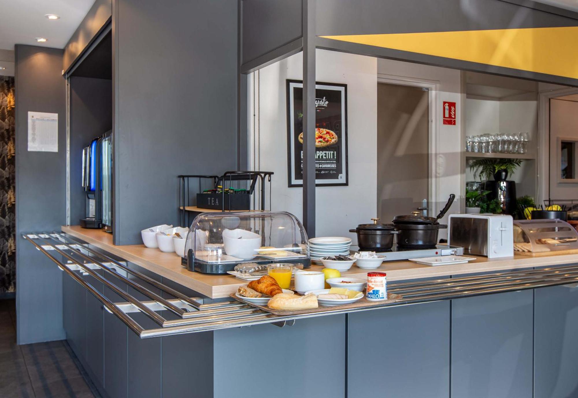 B&B Hotel Chartres Oceane Екстериор снимка